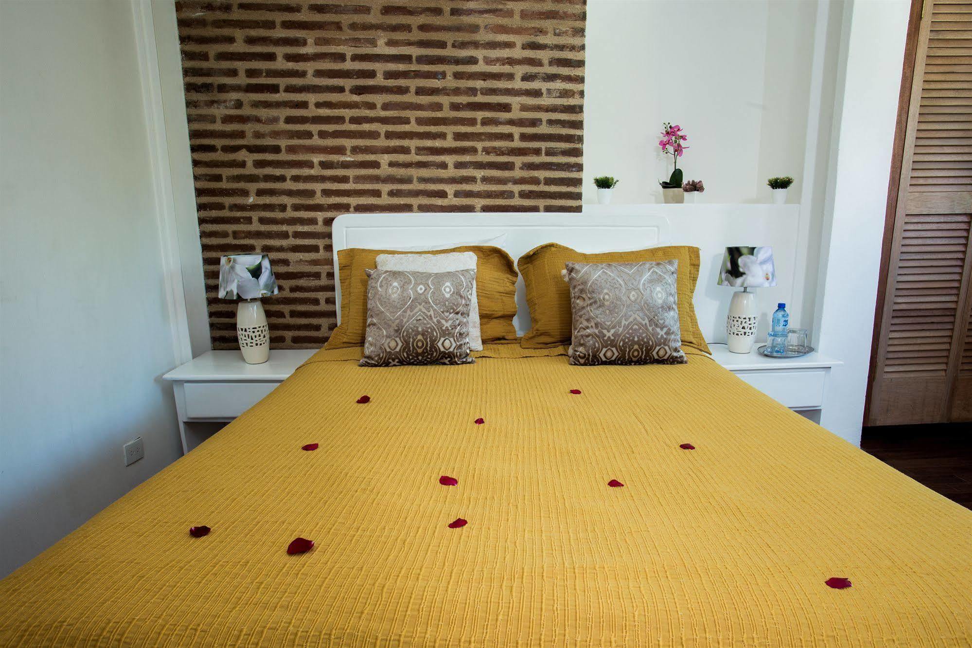 Hotel Portes 9 Санто-Доминго Экстерьер фото